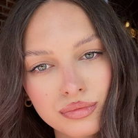 Julia Estephan Çıplak