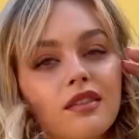 Julia Rilynn Greenhalgh Çıplak