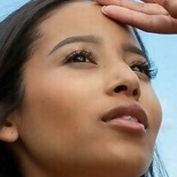 Keasha April Çıplak