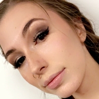 Kelly Louis Çıplak