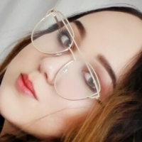 Kira Shynel Çıplak