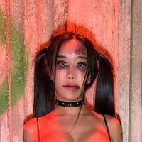 Ladyboy Memie Çıplak