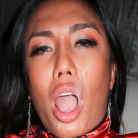 Ladyboy Mos Çıplak