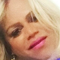 Larissa Close Çıplak