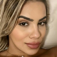 Larissa Scharf Çıplak