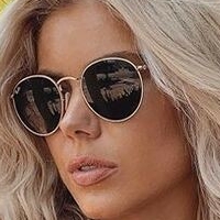 Laura Stone Çıplak