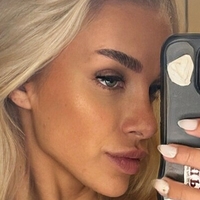 Lena Falk Çıplak