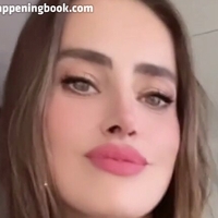Leona Barrientos Çıplak