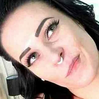 Lessie Betkou Çıplak