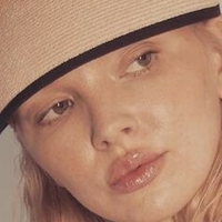 Lili Johansson Çıplak
