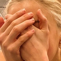 Lilly Krug Çıplak