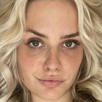 Lina Cuwalsky Çıplak