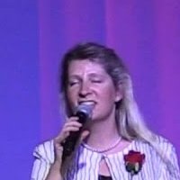 Linda Coombes Çıplak