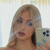Linny Nova Çıplak