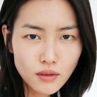 Liu Wen Çıplak