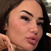 Louise McNamara Çıplak
