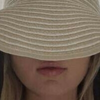 Lucy Robson Çıplak