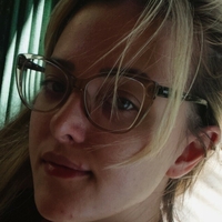 Luiza Steinmettz Çıplak