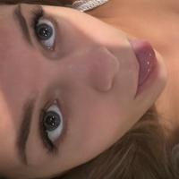 Lyiax Çıplak