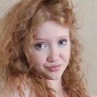 Makenna Kelly Çıplak