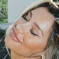 Mariana Morais Çıplak
