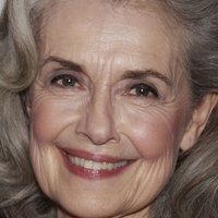 Mary Beth Peil Çıplak