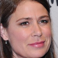 Maura Tierney Çıplak