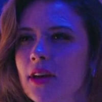 Mia Tomlinson Çıplak