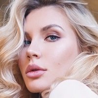 Milana Yuzhakova Çıplak