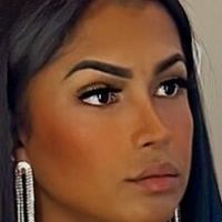 Mirela Roche Çıplak