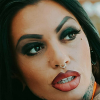 misscepha Çıplak