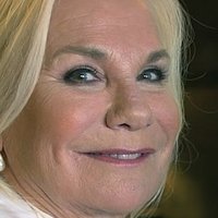 Monique van de Ven Çıplak