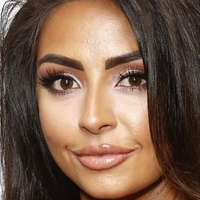Natasha Sandhu Çıplak