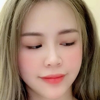 Nguyen Ha Linh Çıplak