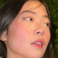 Nicole Hsing Çıplak