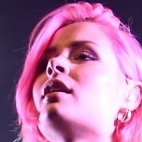 Nina Nesbitt Çıplak