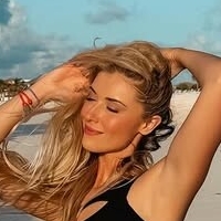 Noelle Foley Çıplak