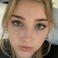 Phoebe_Owns_U Çıplak