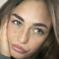 Reisse Aston Belle Çıplak