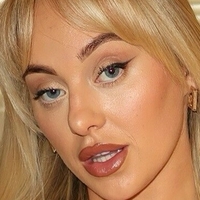 Rhiannon Blue Çıplak
