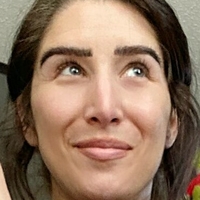 Sara Hugg Çıplak
