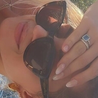 Sarah Harrison Çıplak