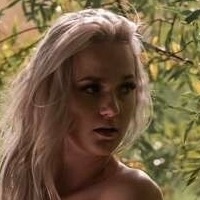 Sensual.Lauri Çıplak