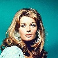 Senta Berger Çıplak