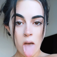 Shania Valero Çıplak