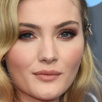 Skyler Samuels Çıplak