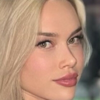 Sofia Arıcan Çıplak