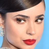 Sofia Carson Çıplak