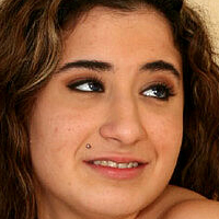 Sophiayoung Çıplak