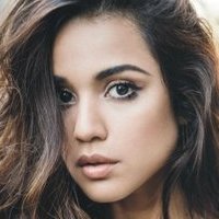 Summer Bishil Çıplak